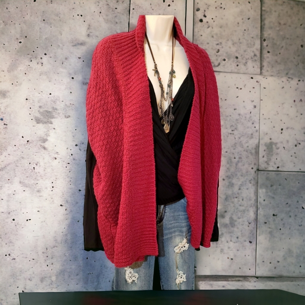 Red chunky cable knit slouchy sweater size medium - Picture 3 of 12